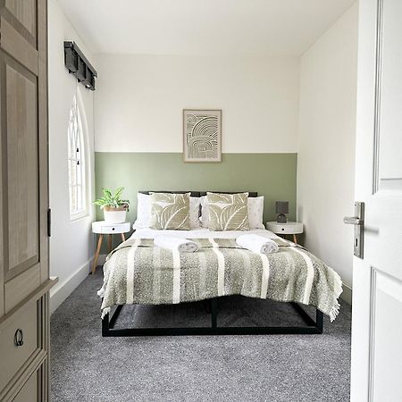 Stylish & Spacious City Centre 3-Bedroom Townhouse - Sleeps 6 Canterbury Exterior photo