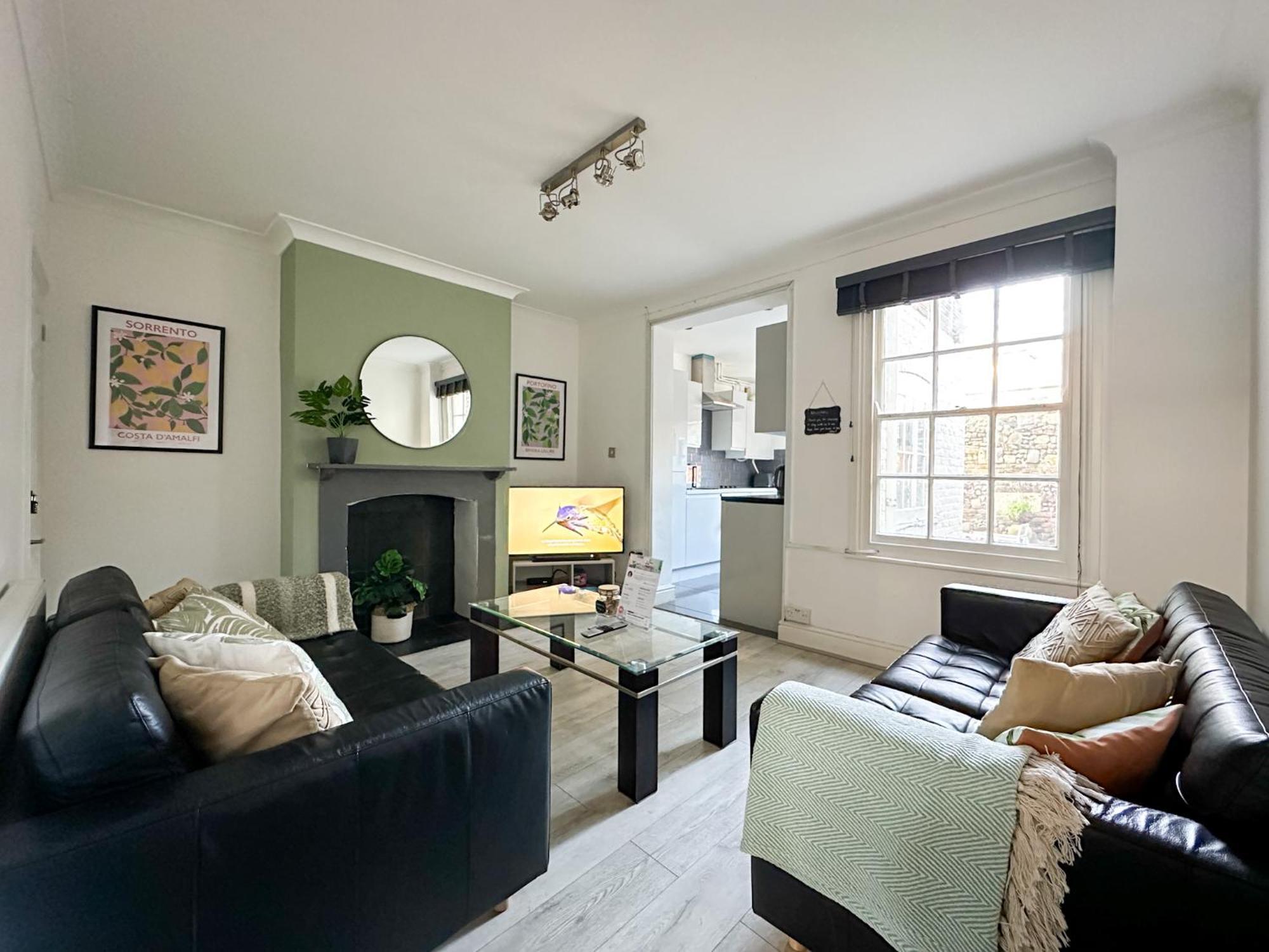 Stylish & Spacious City Centre 3-Bedroom Townhouse - Sleeps 6 Canterbury Exterior photo